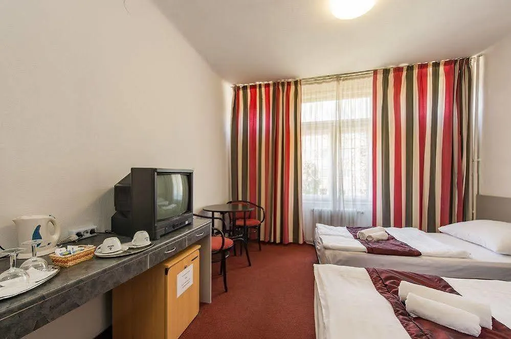 Hotel Griff Budapest 3*,  Hungary